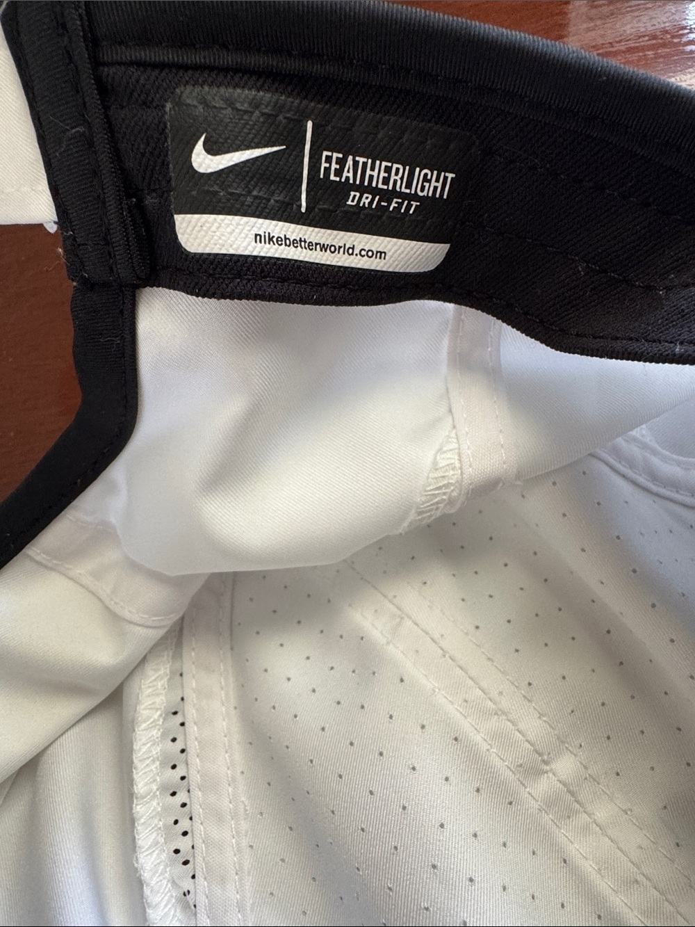 Nike Wimens White Cap with Black Swoosh Trim Tennis Running Athletic Summer OS - Picture 8 of 8
